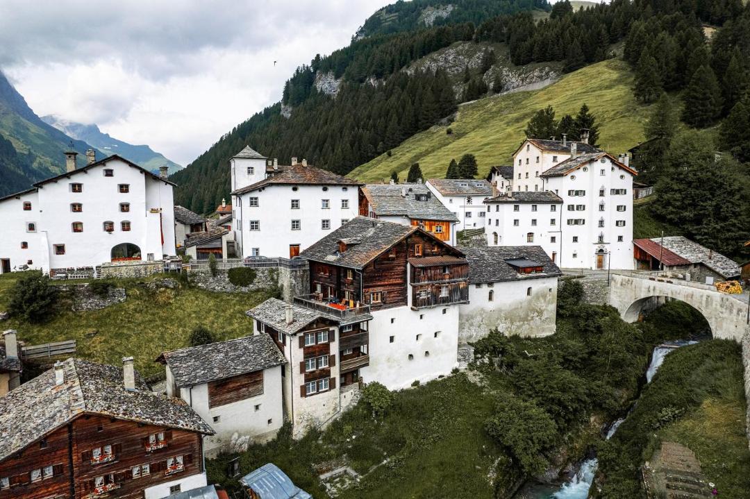 Photo of Buildings in Spluegen