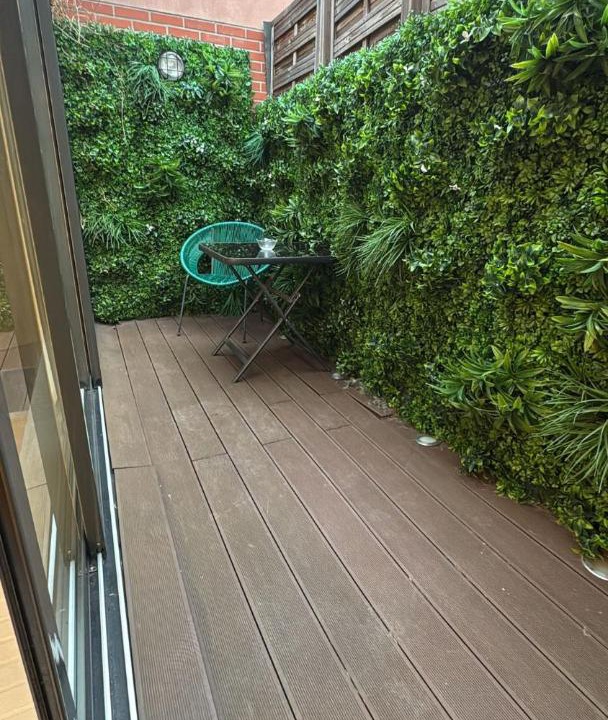 Photo of Patio Balcony in La Varenne Saint-Hilaire