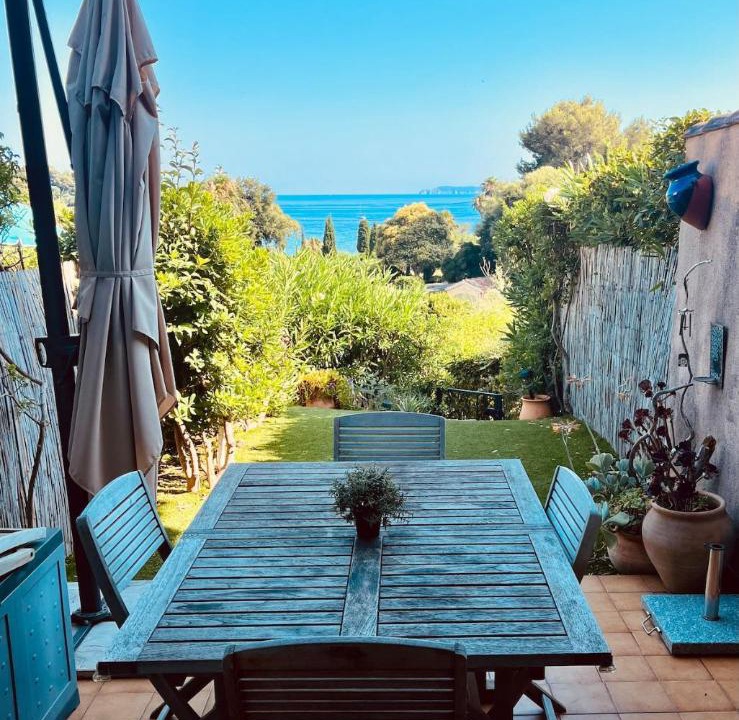 Photo of Patio Balcony in Rayol-Canadel-sur-Mer