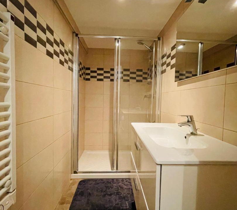 Photo of Bathroom in Sciez