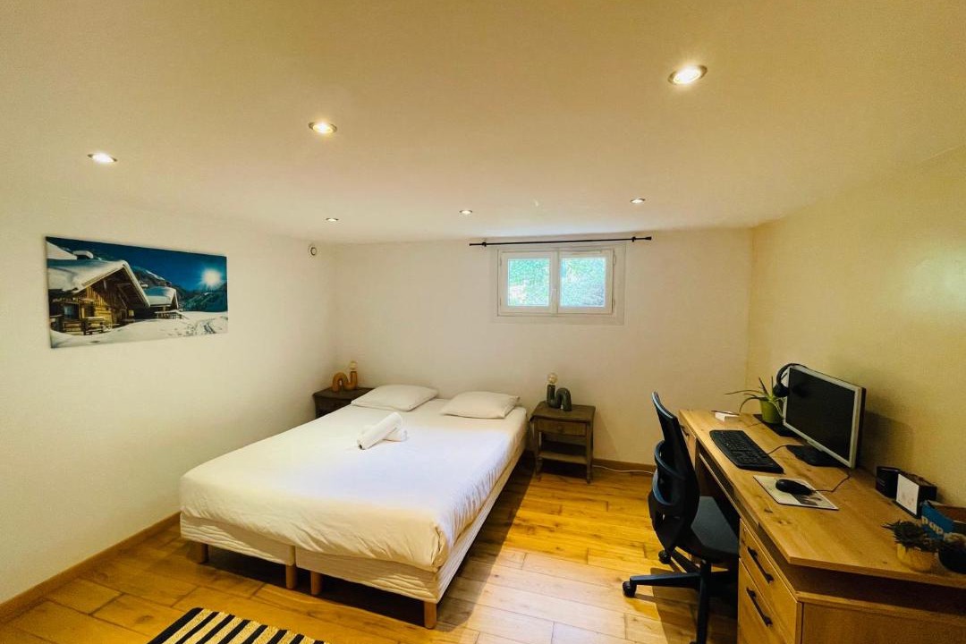 Photo of Bedroom in Sciez