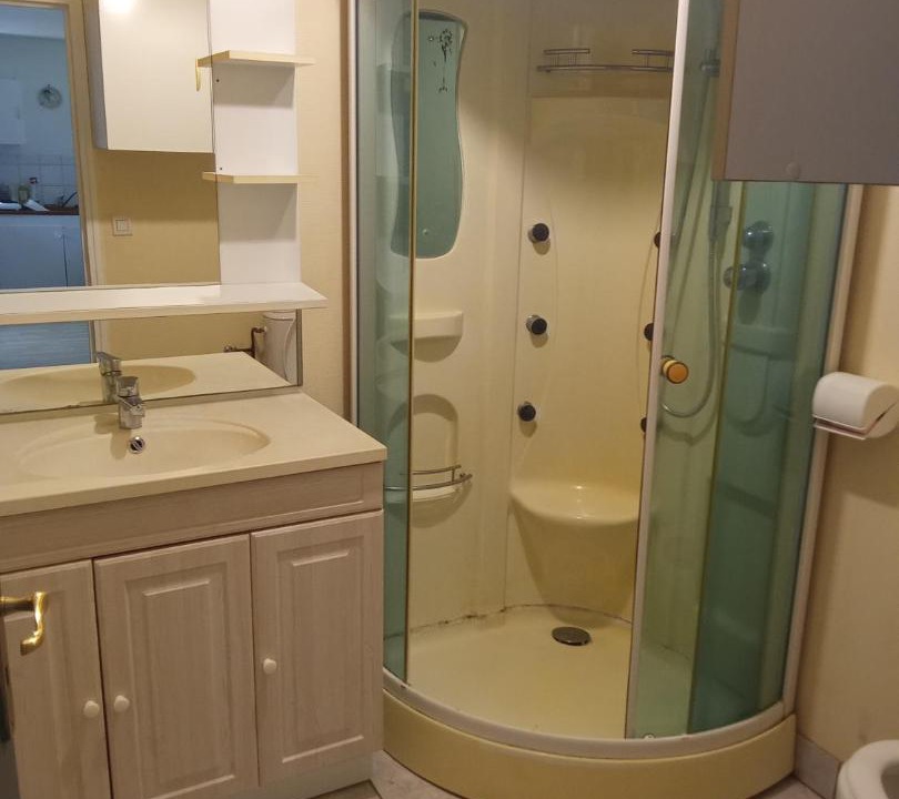 Photo of Bathroom in Laroquebrou