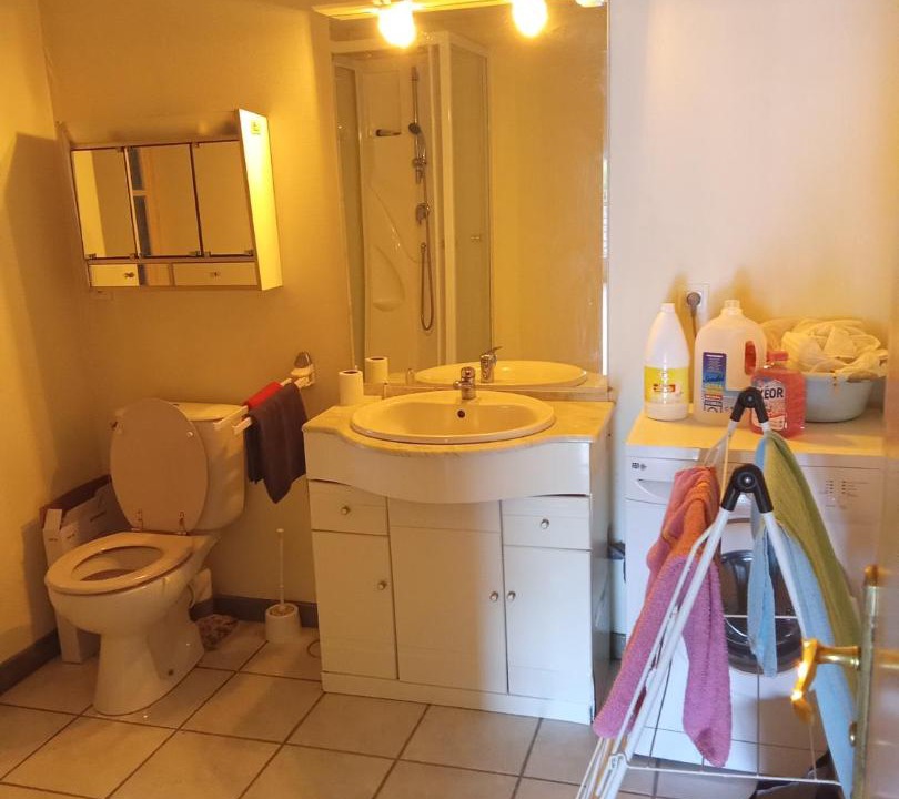 Photo of Bathroom in Laroquebrou