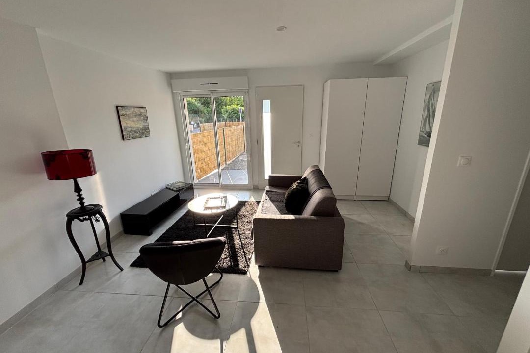 Photo of Others in Medis