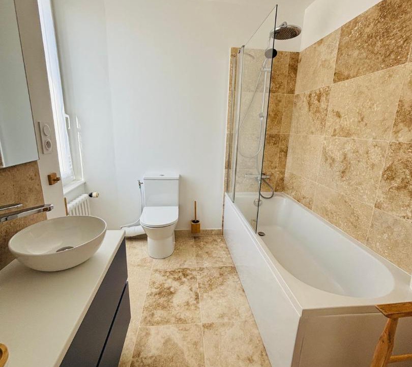 Photo of Bathroom in Poulgoazec