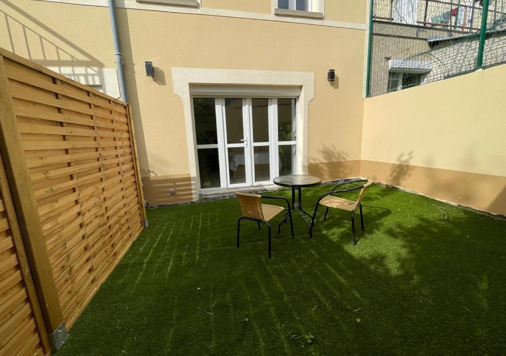 Photo of Others in Mantes-la-Jolie