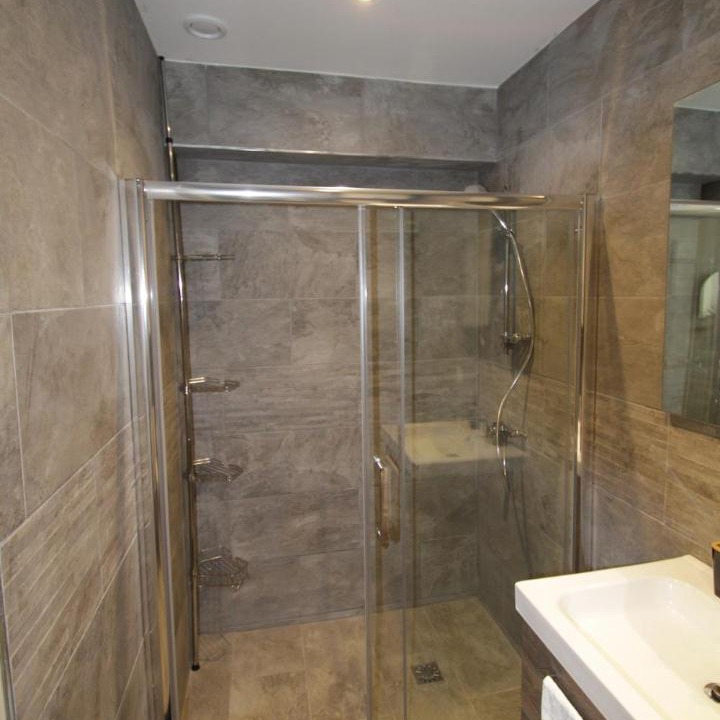 Photo of Bathroom in Mantes-la-Jolie