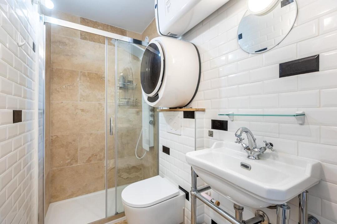 Photo of Bathroom in Jardin des plantes