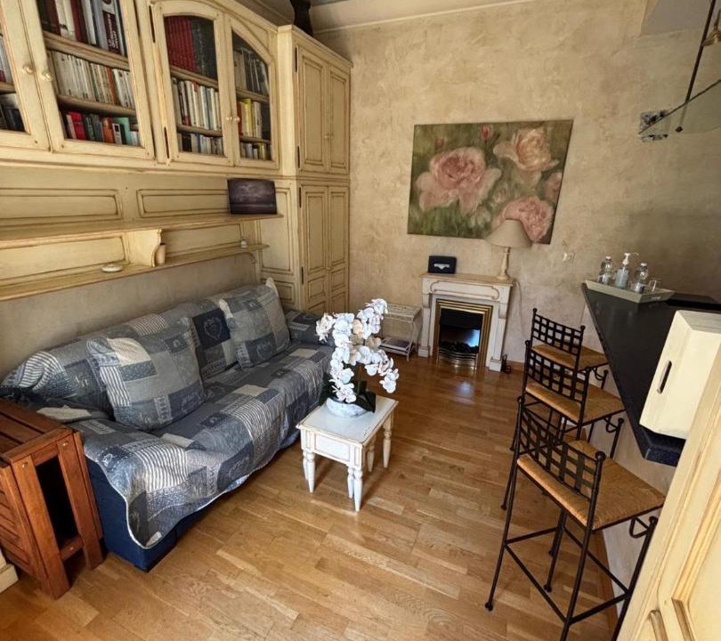 Photo of Others in Quartier du Port