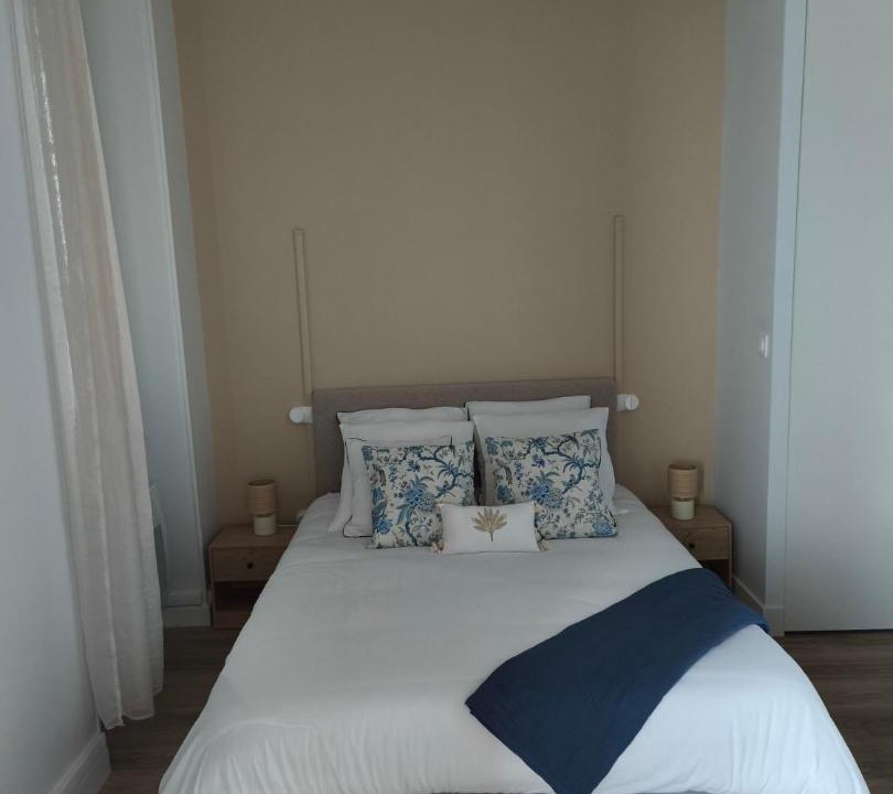 Photo of Others in Cravant-les-Coteaux