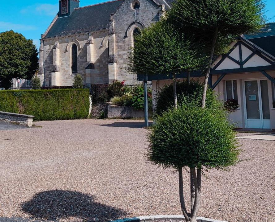 Photo of Others in Cravant-les-Coteaux