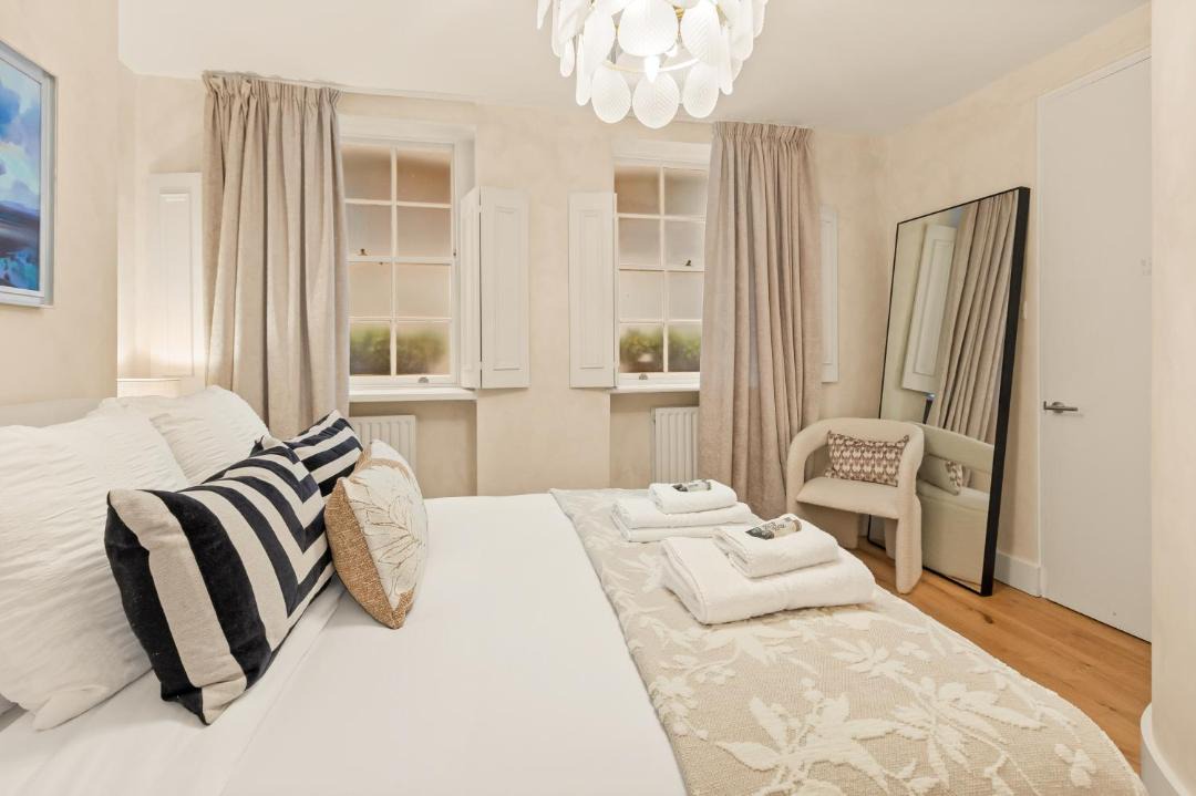 Photo of Bedroom in Bloomsbury