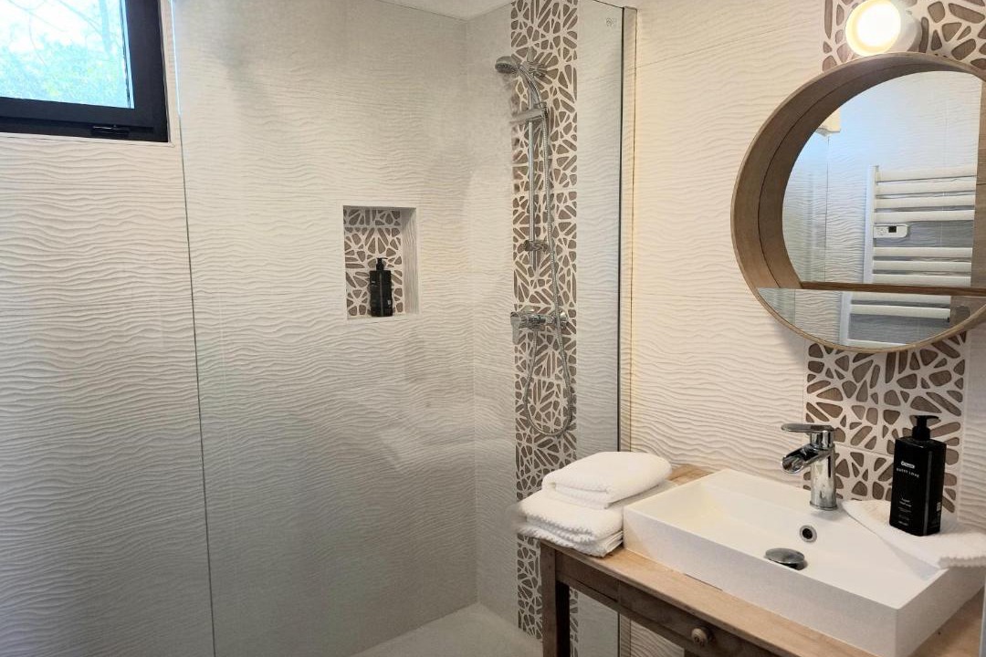 Photo of Bathroom in Flexanville
