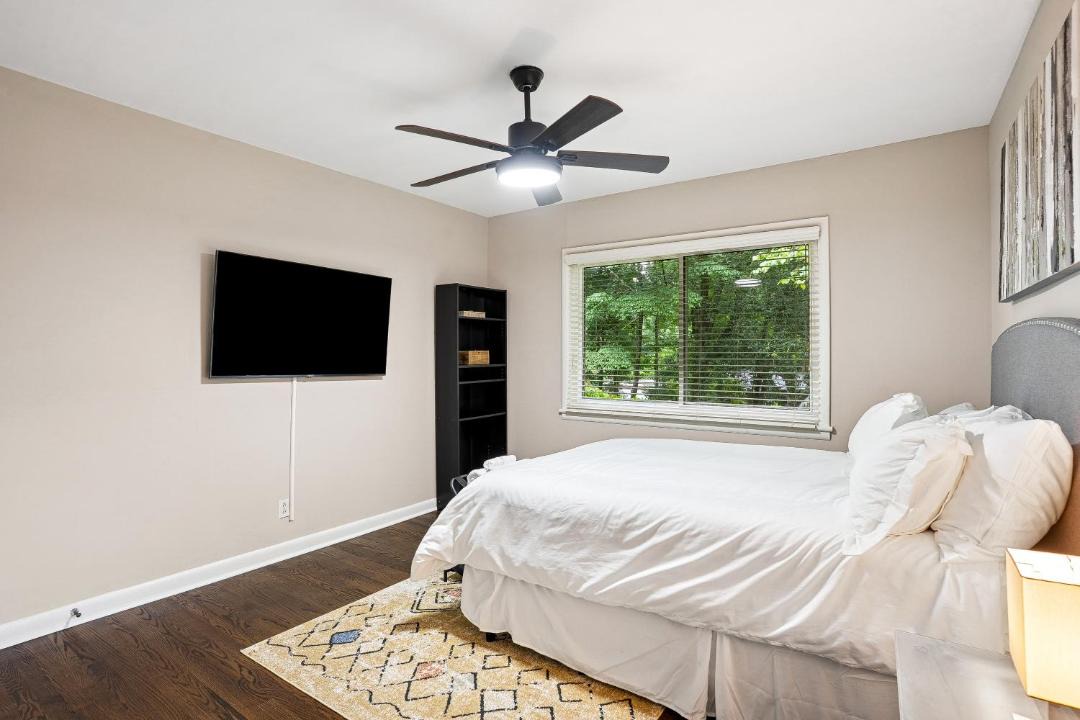 Photo of Bedroom in Collier Heights