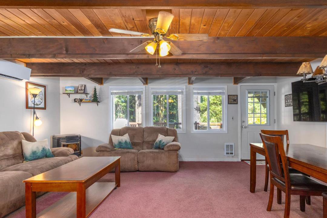 Photo of Others in Packwood