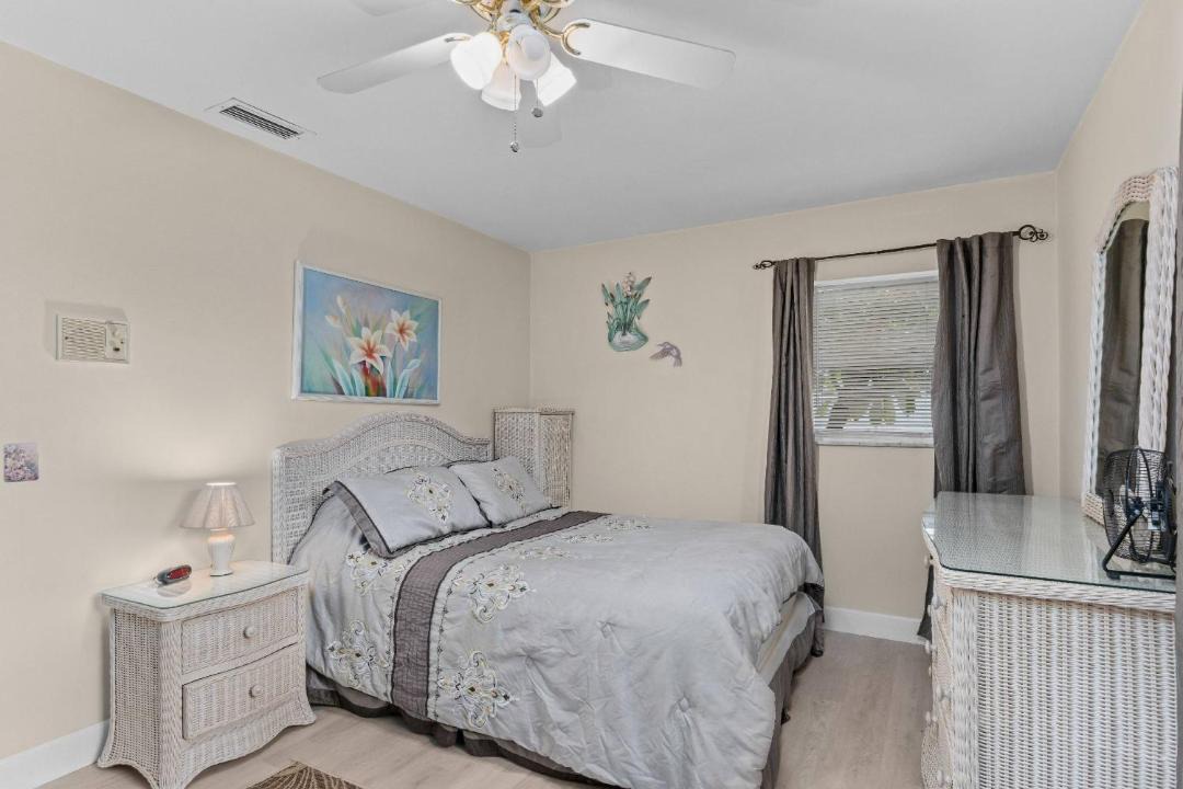Photo of Bedroom in Gulf Harbors