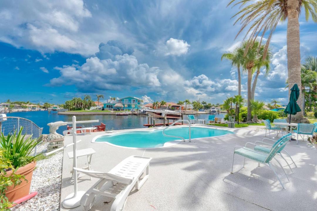 Photo of Patio Balcony in Gulf Harbors