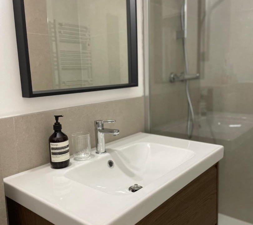 Photo of Bathroom in Minimes - Barriere de Paris