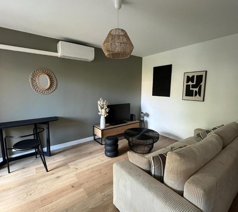 Photo of Livingroom in Minimes - Barriere de Paris