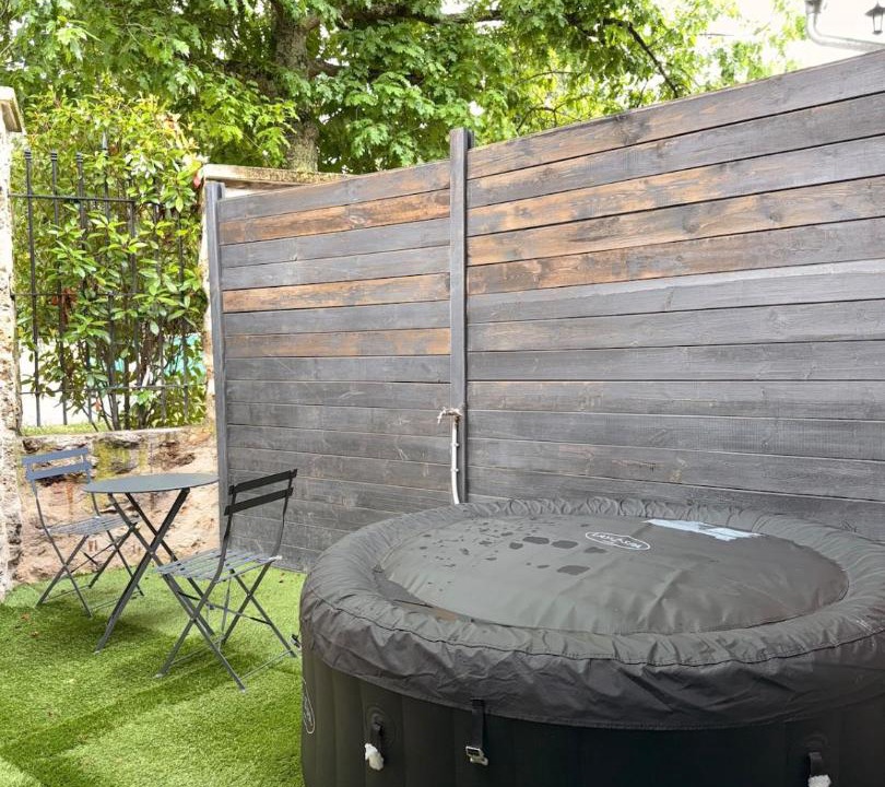 Photo of Others in Bonnelles