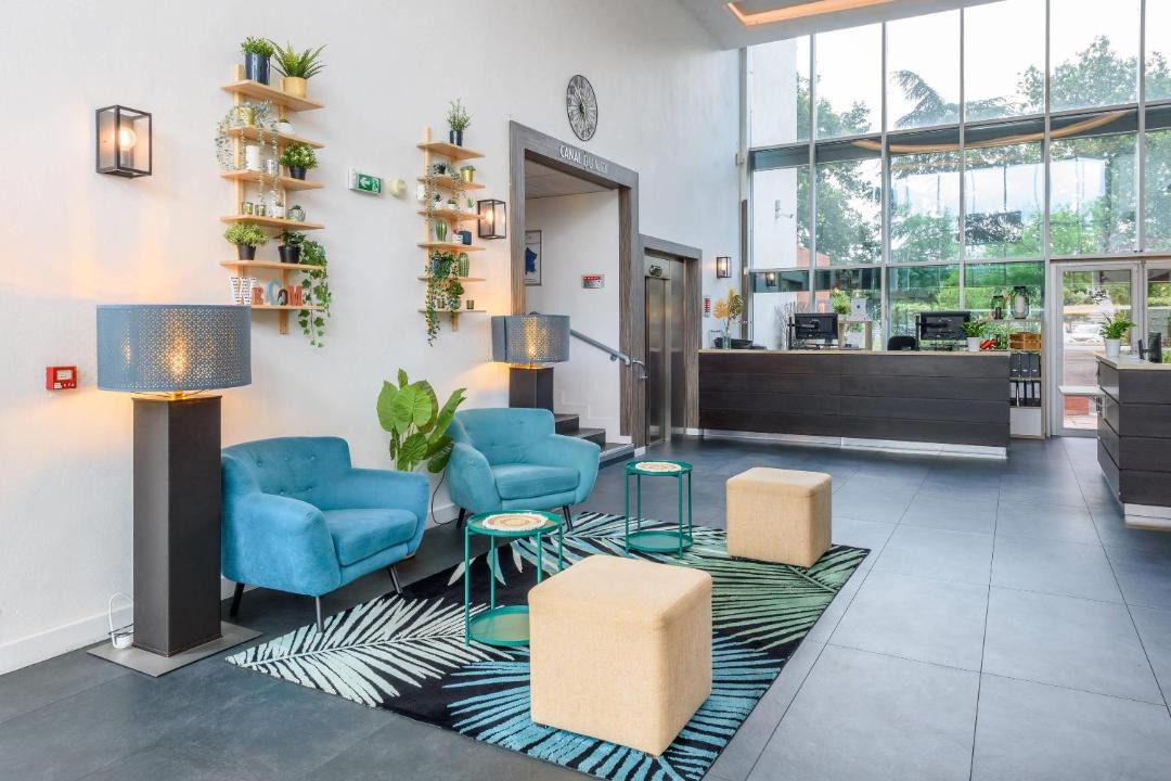 Photo of Livingroom in Saint - Martin - du - Touch