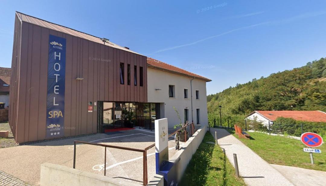 Photo of Others in Pierre-Percee