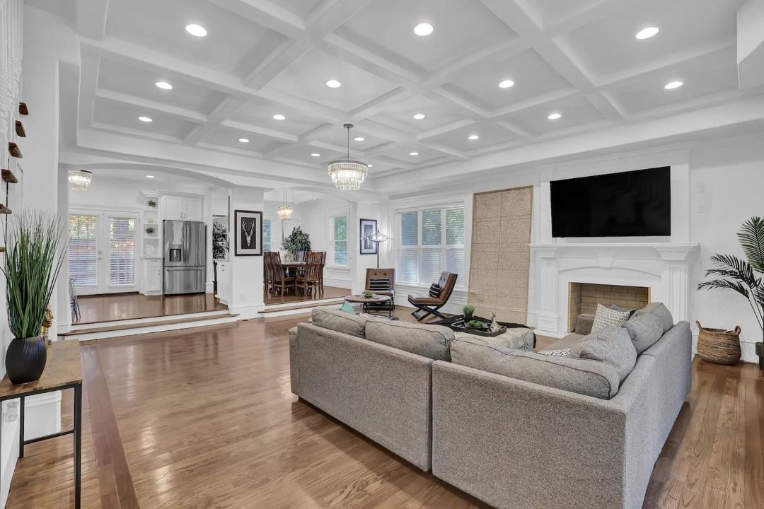 Photo of Livingroom in South Tuxedo Park
