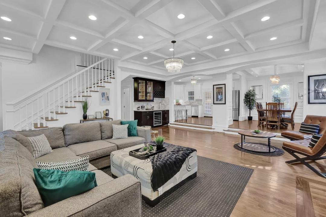 Photo of Livingroom in South Tuxedo Park