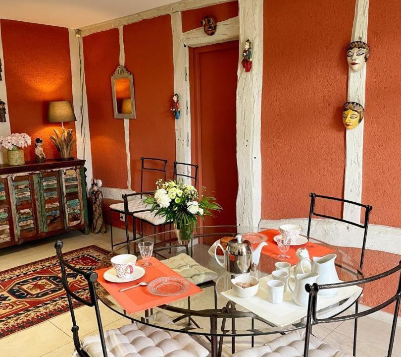 Photo of Others in Chaumont-sur-Tharonne