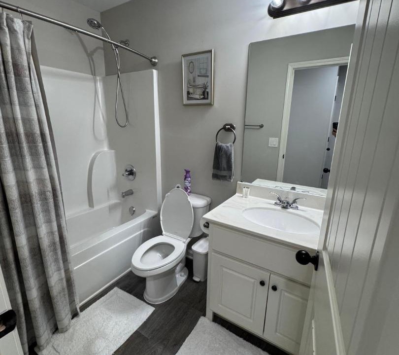 Photo of Bathroom in Winder