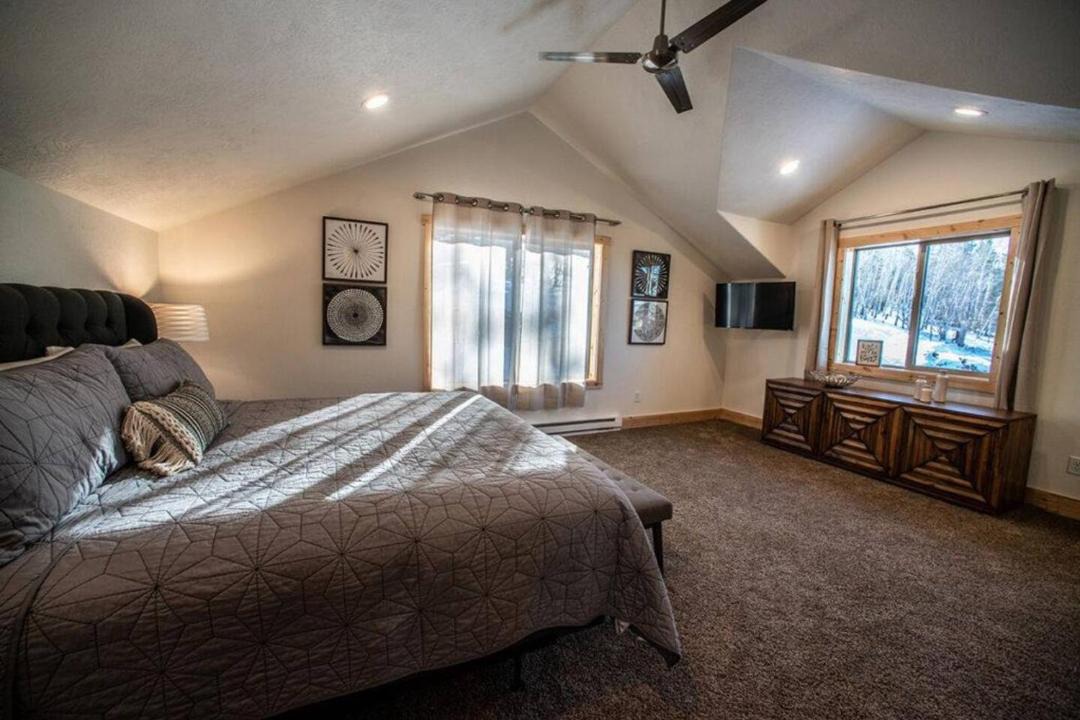 Photo of Bedroom in Lead