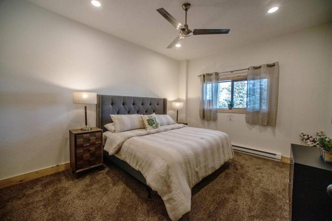 Photo of Bedroom in Lead