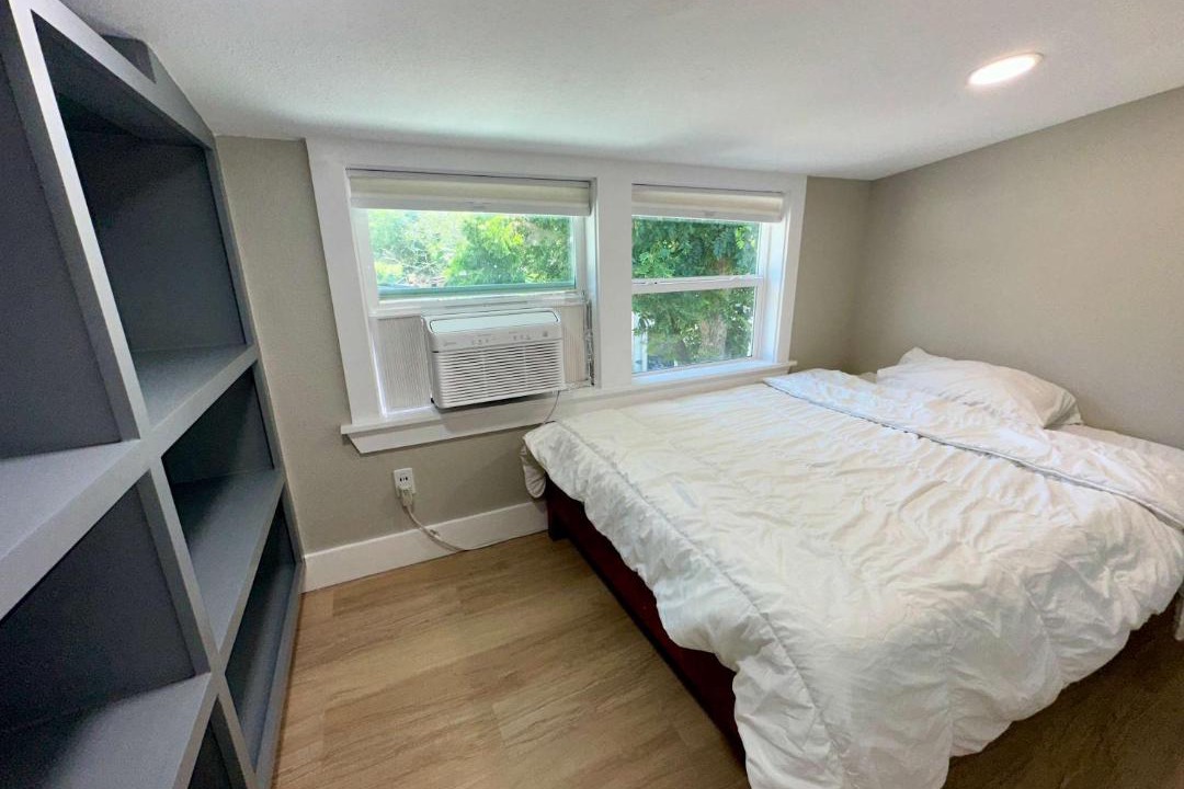 Photo of Bedroom in Garfield