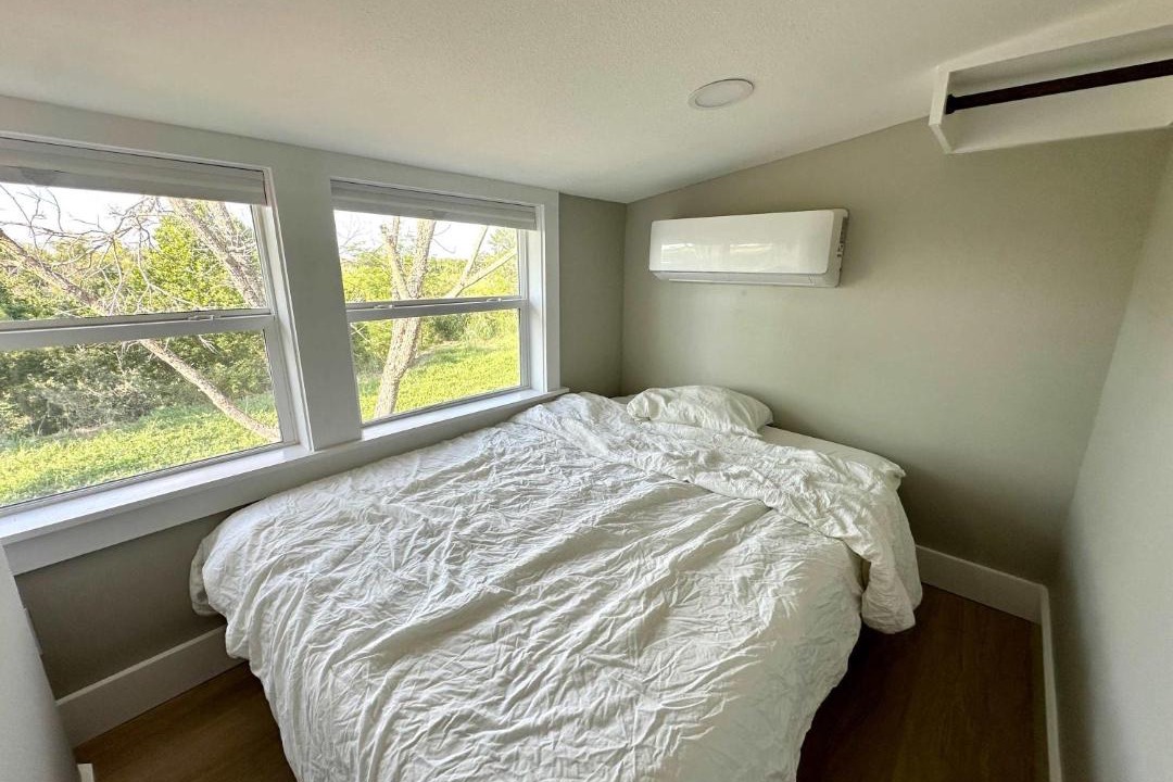 Photo of Bedroom in Garfield