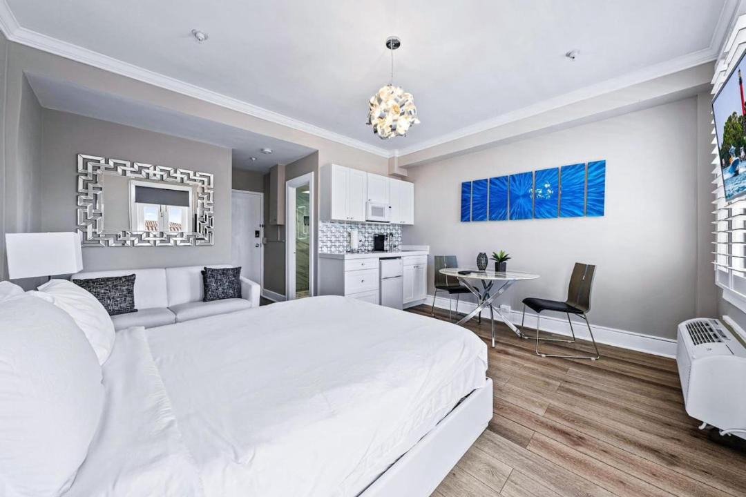 Photo of Bedroom in Palm Beach