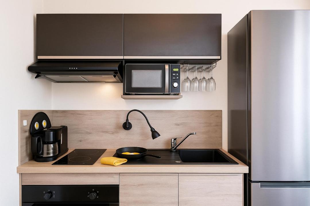 Photo of Others in Cul de Sac