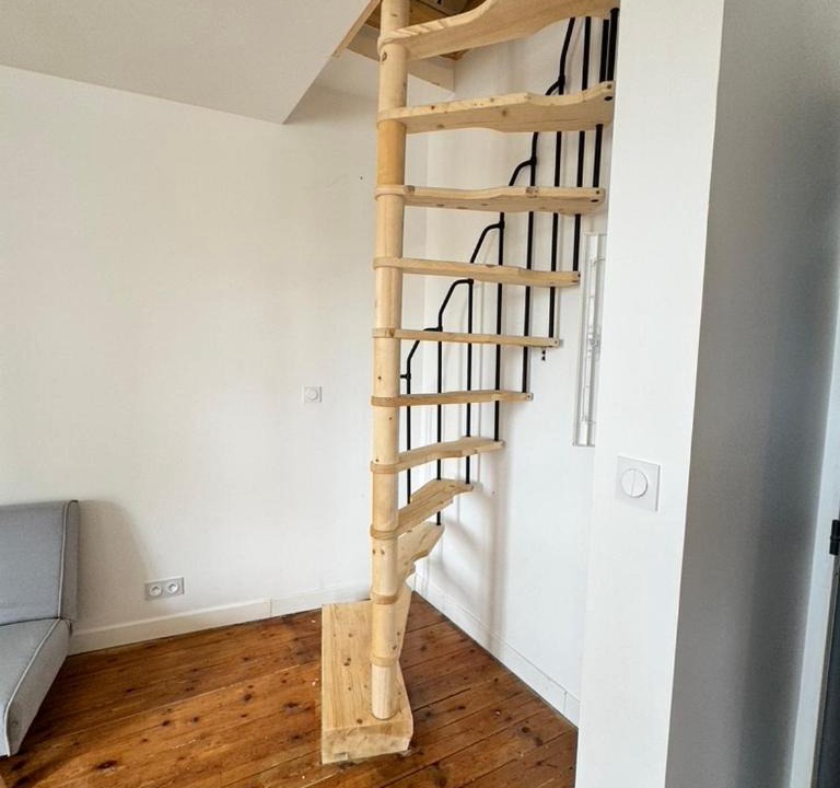 Photo of Others in Pons