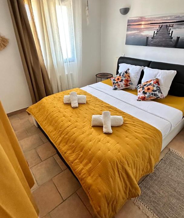 Photo of Bedroom in Loriol-du-Comtat