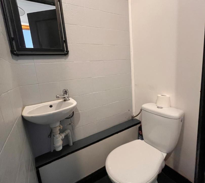 Photo of Bathroom in Bethune