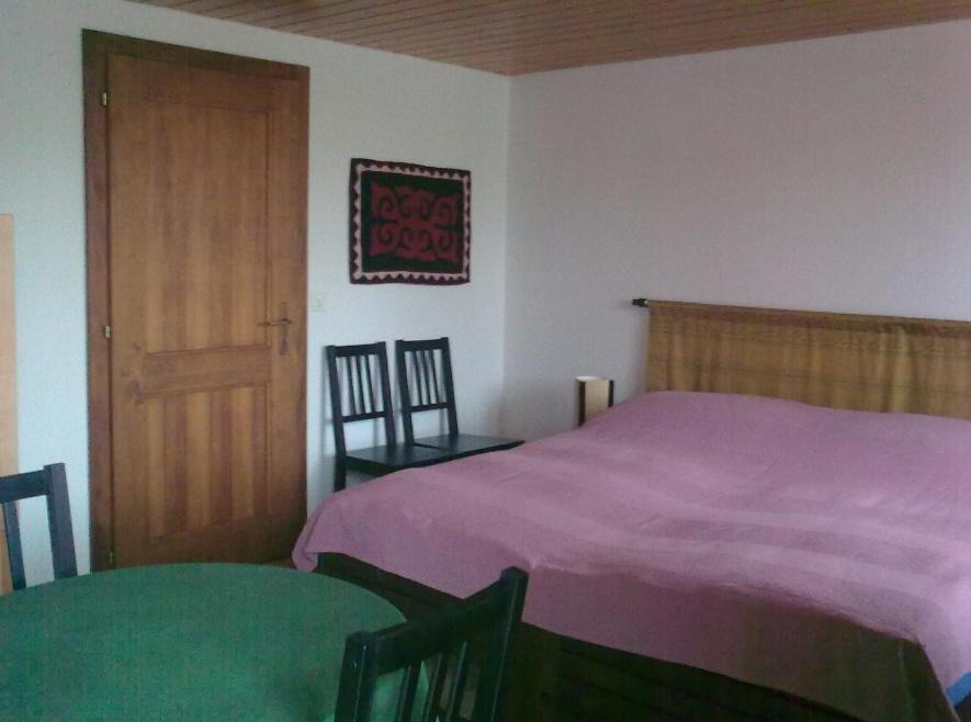 Photo of Bedroom in La Grande-Beroche