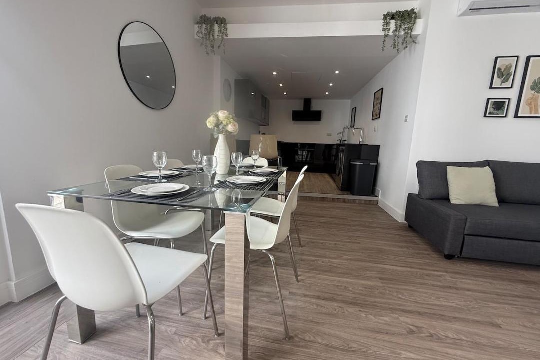 Photo of Others in Brentwood