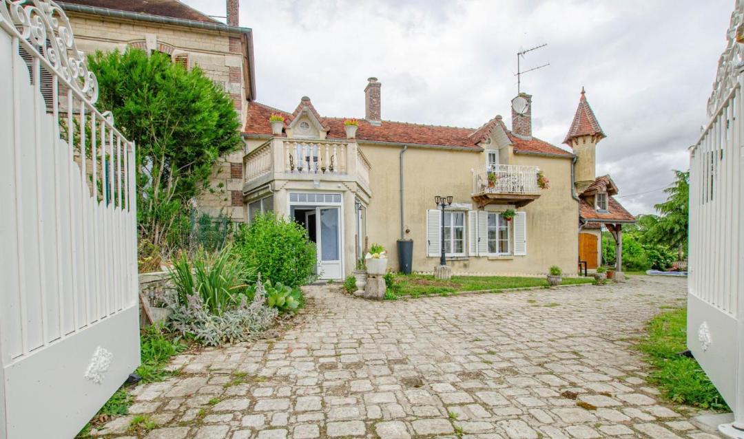 Photo of Others in Villemorien