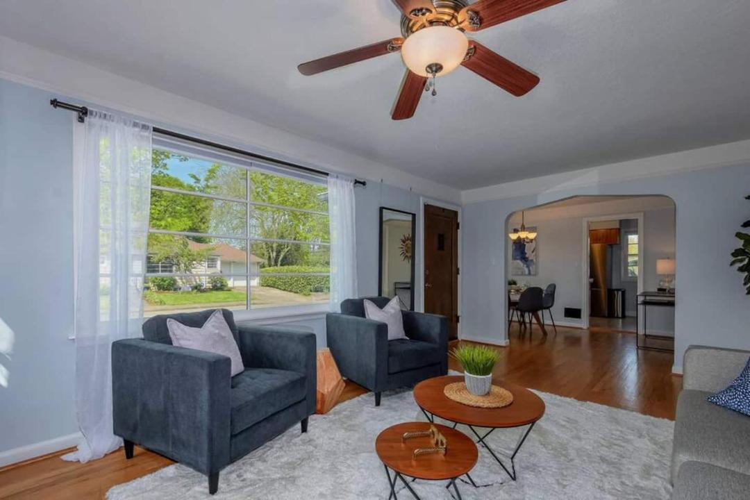 Photo of Others in Lincoln