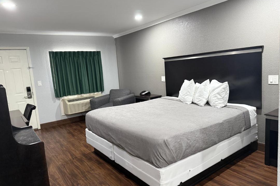 Photo of Bedroom in New Boston