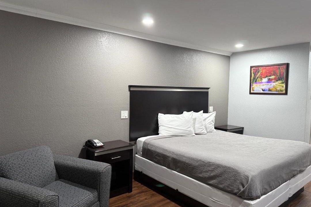 Photo of Bedroom in New Boston