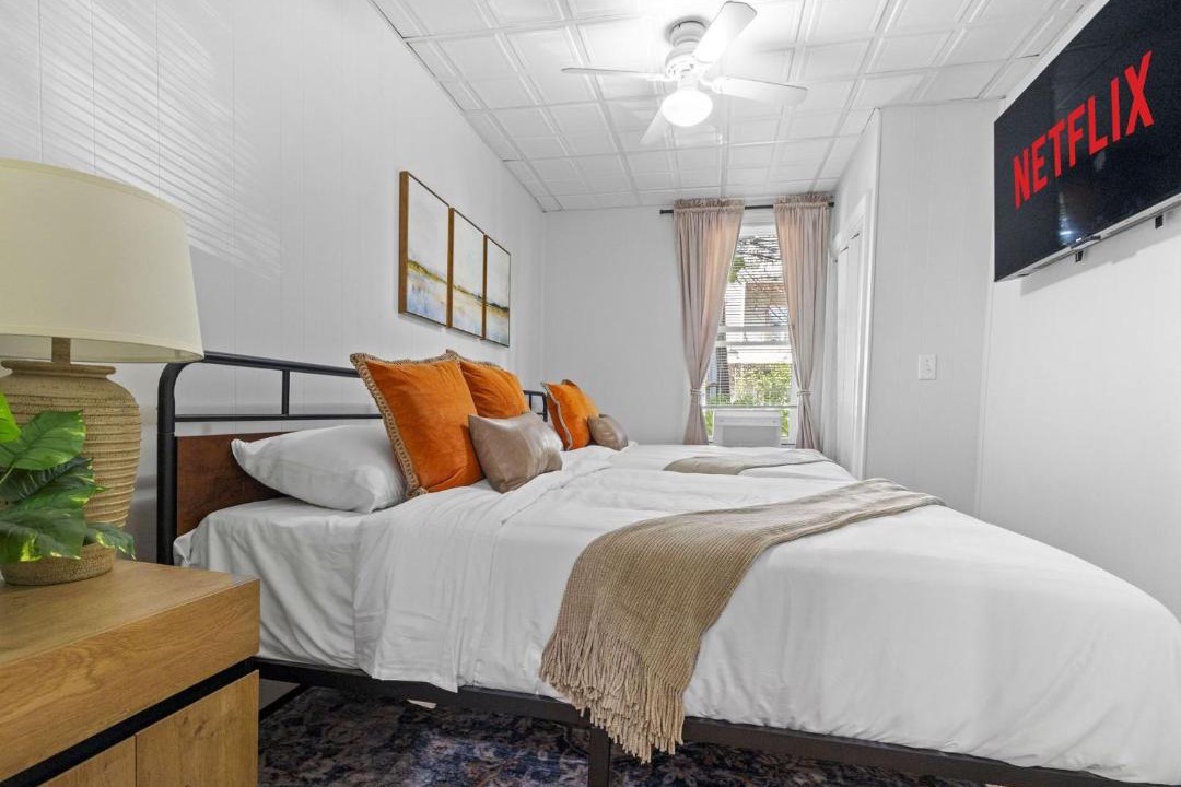 Photo of Bedroom in East Somerville