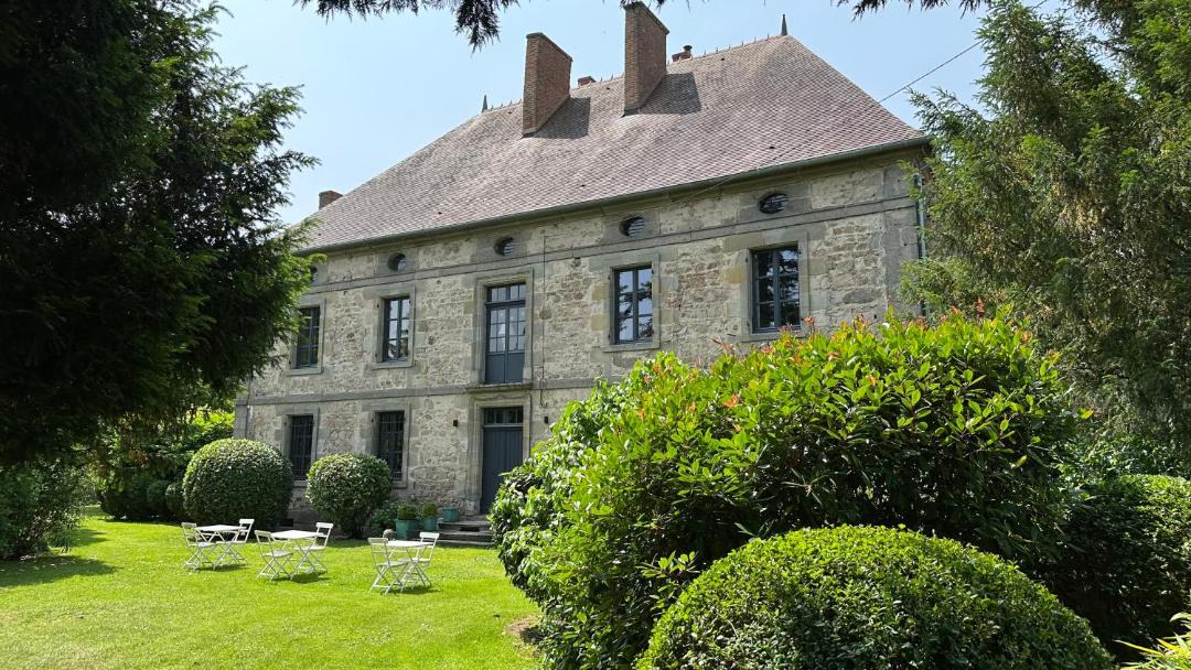 Photo of Others in Hyds