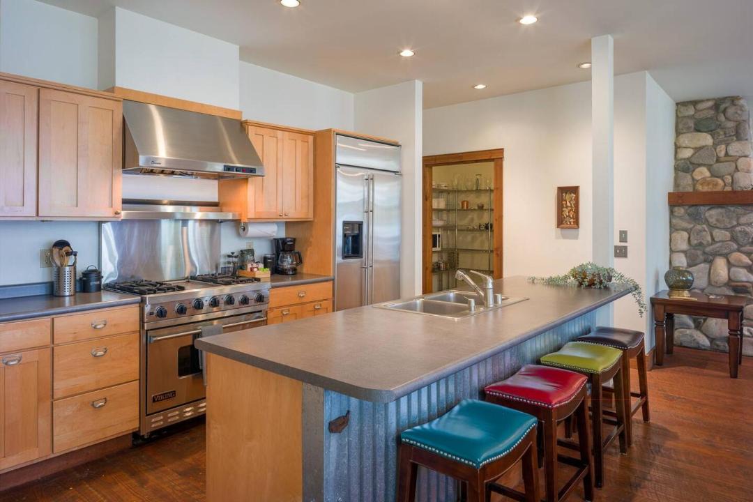 Photo of Kitchen in Eastsound