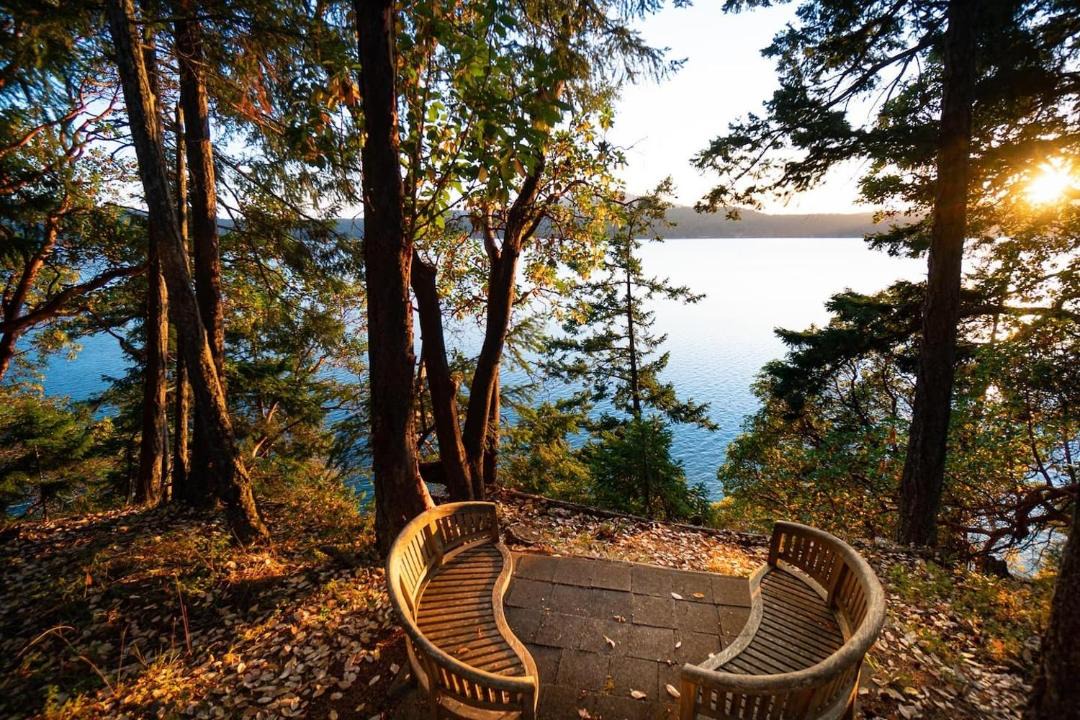 Photo of Others in Eastsound