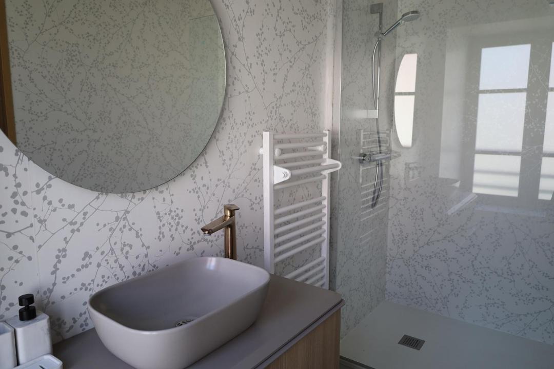 Photo of Bathroom in Ally